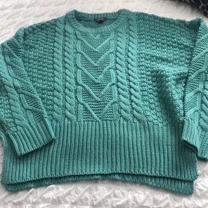 Comfy fall sweater with side slit